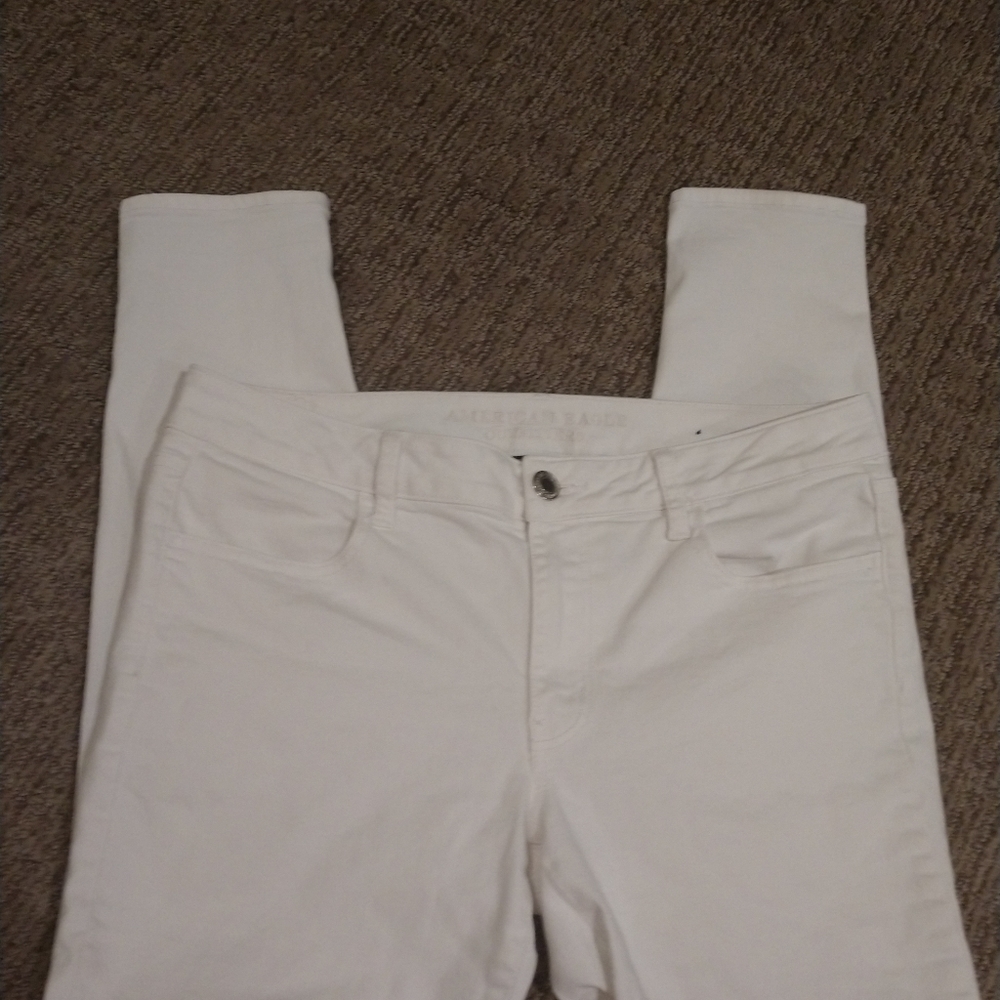 American Eagle White Jeans
